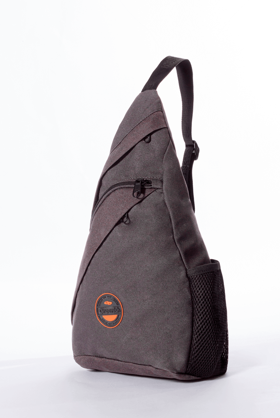 Mochila transversal sport cinza da marca Greenish, ideal para atividades esportivas e uso casual.