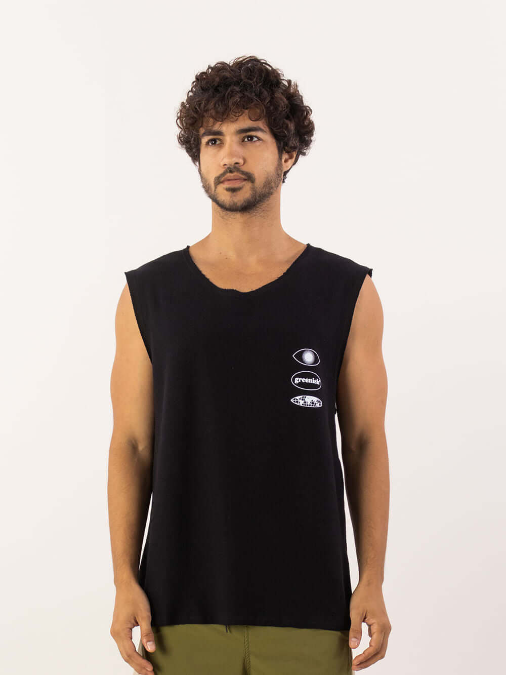 Regata larga Soft Air preta da Greenish, confeccionada em algodão, ideal para um look despojado e fresco.