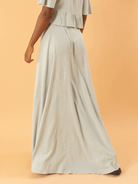 Saia longa Kali Verde da Greenish, com design fluido e elegante, ideal para qualquer ocasião.