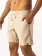 Short Linho Relax Comfort da Greenish, prático e versátil, ideal para qualquer ocasião.