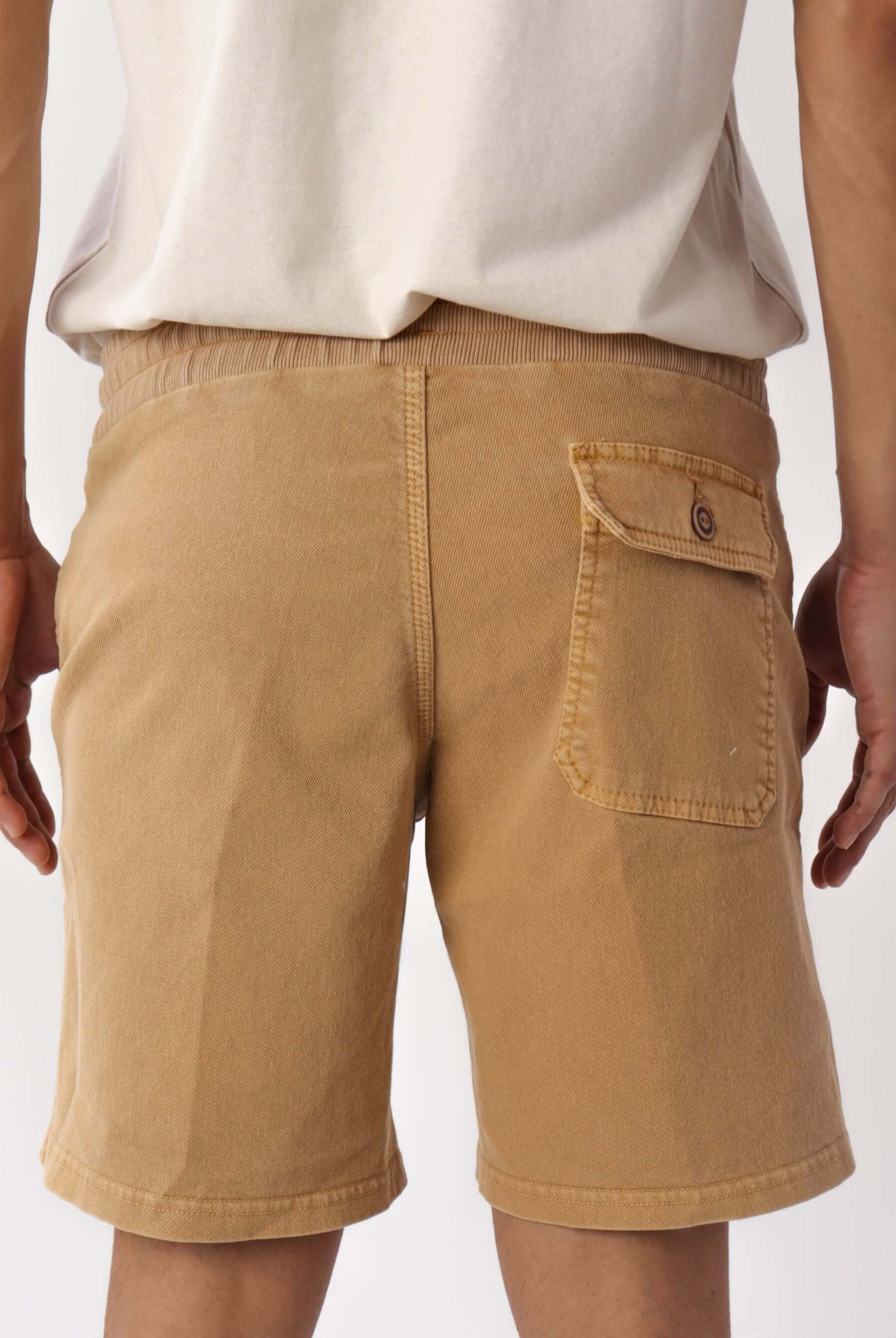 Short Rio Stone Amarelo da Greenish, com cadarço de algodão e bolso traseiro, perfeito para o dia a dia.