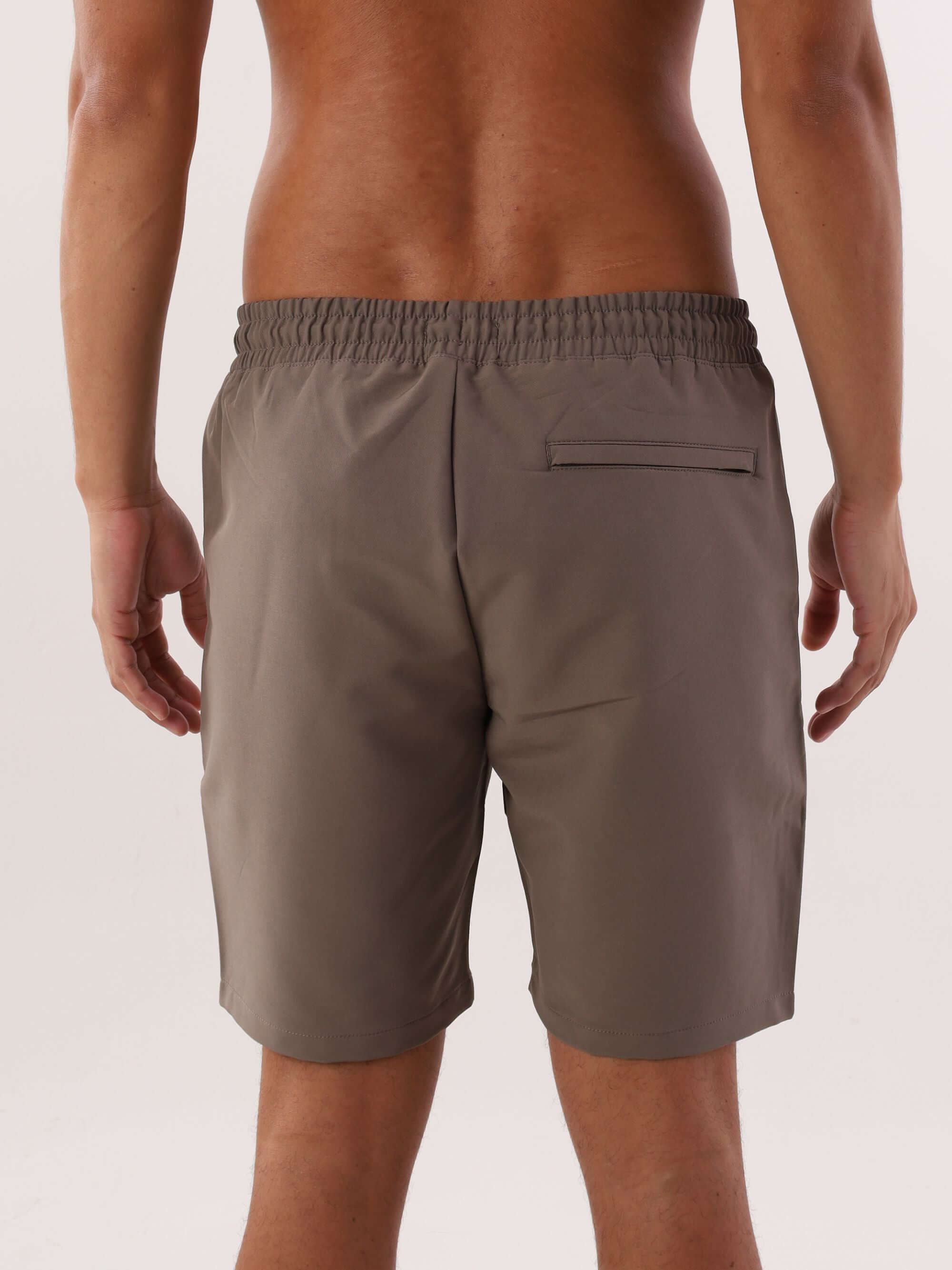 Short Urban Tech Cinza da Greenish com cós elástico e bolso traseiro, perfeito para conforto e estilo masculino.