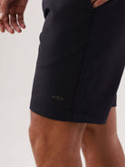 Short Urban Tech Preto da Greenish, conforto e estilo em microfibra, ideal para ocasiões casuais.