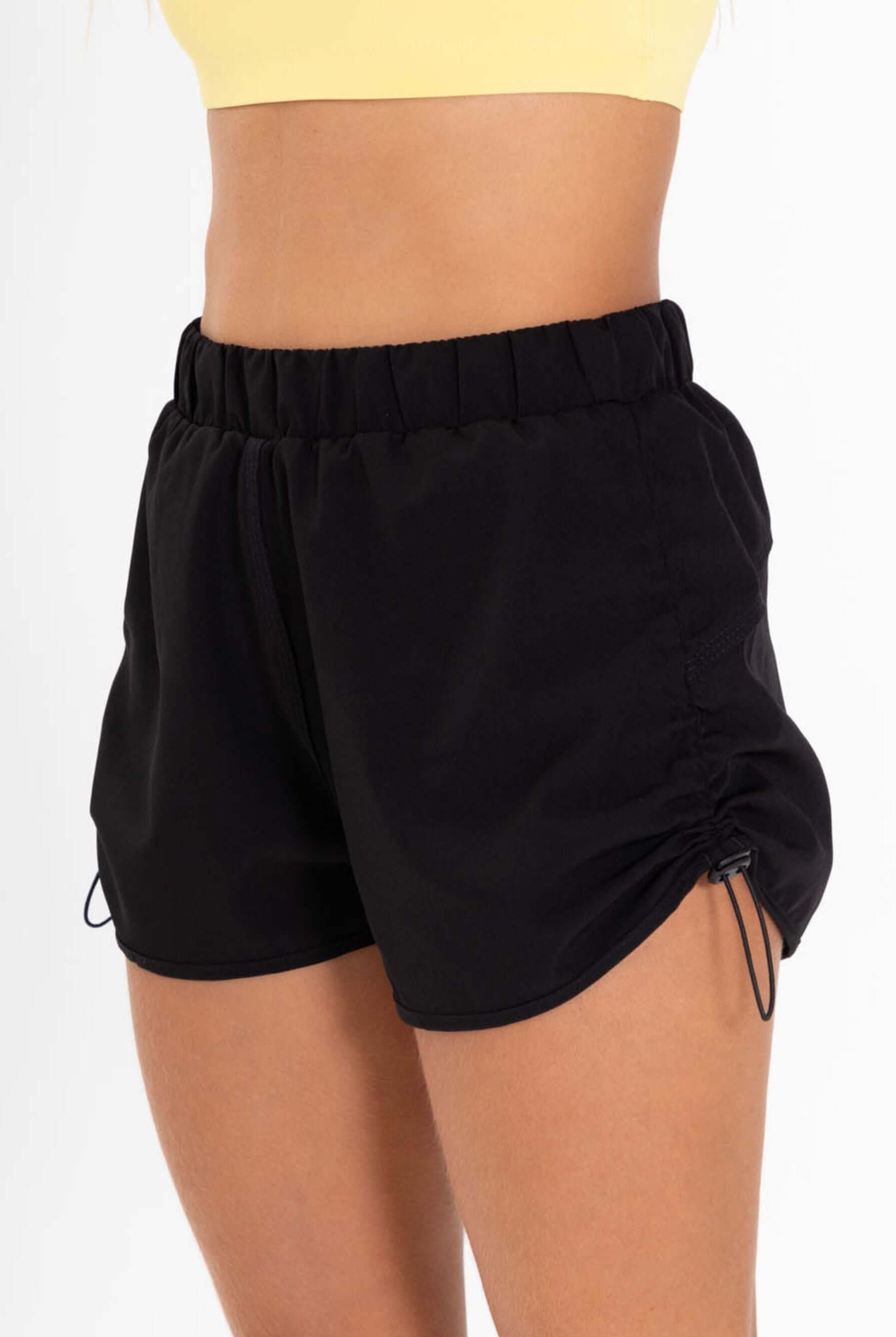 Short sportivo ativo Day - Preto da Greenish, ideal para seu dia a dia e atividades físicas.