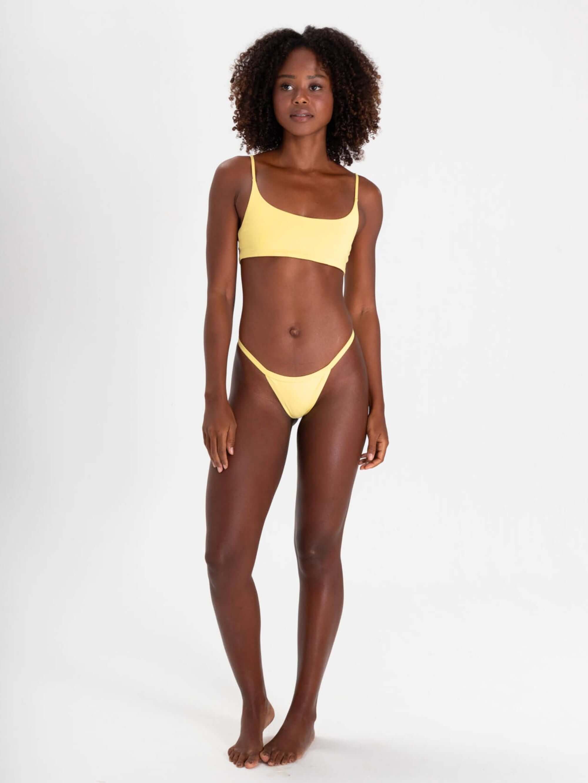 Sutiã biquíni Fran amarelo da marca Greenish, modelo anatômico e confortável para aproveitar dias ensolarados.