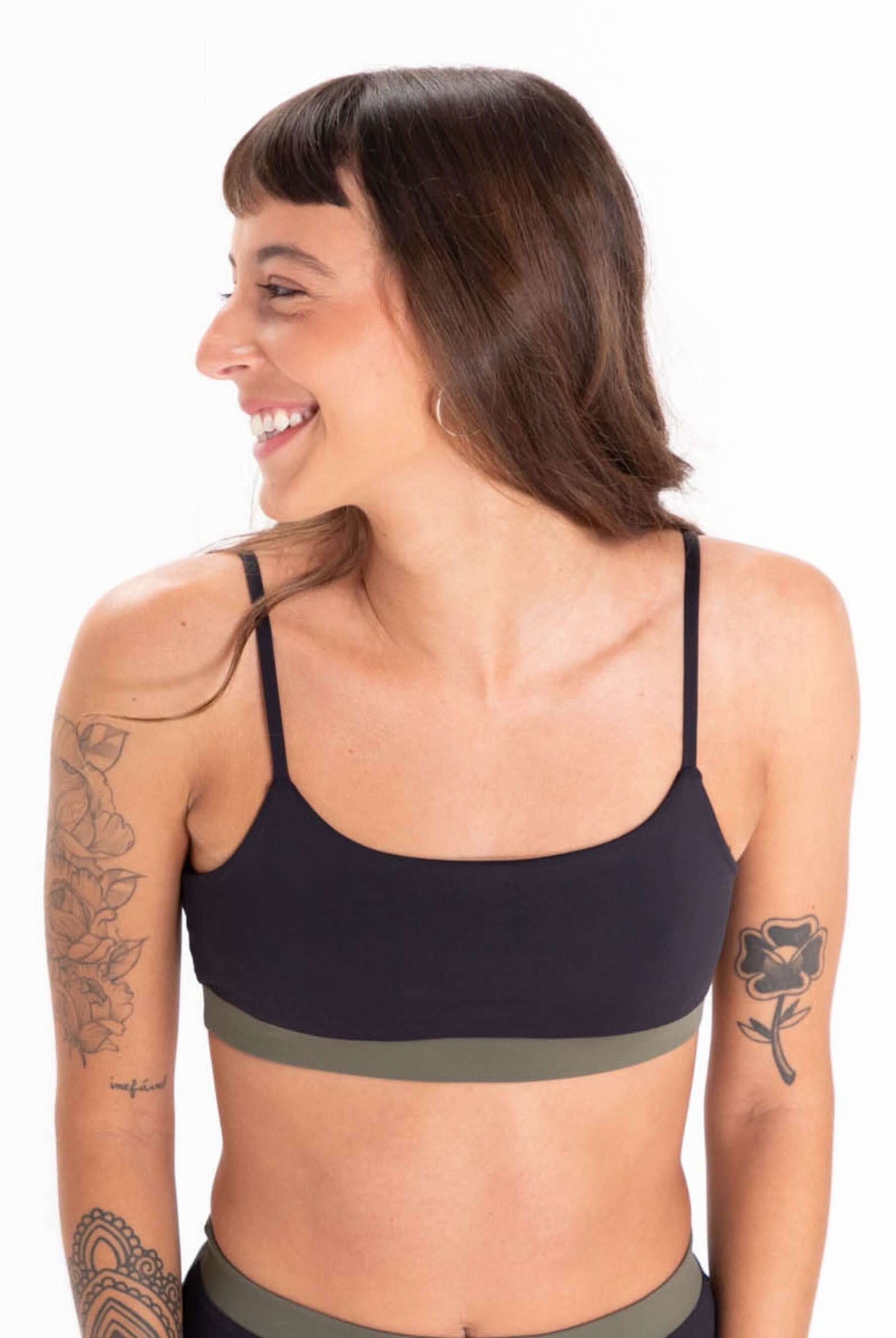 Sutiã Biquini Jami Active da Greenish, modelo preto, com alças reguláveis e decote arredondado.