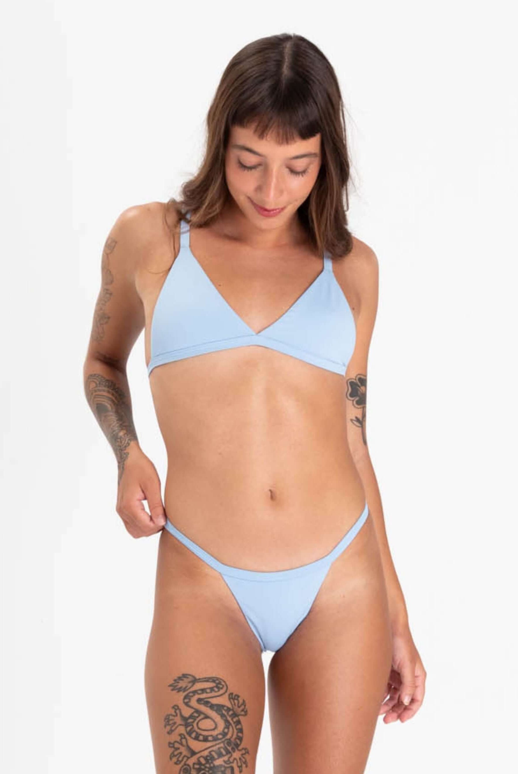 Sutiã Biquíni Mayim Azul da marca Greenish, modelo anatômico e confortável, perfeito para dias de sol.