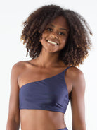 Sutiã ombro só duplo azul marinho da marca Greenish, modelo elegante e confortável para o verão.