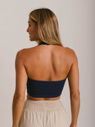 Top Adriana azul marinho da Greenish, modelo frente única com caimento ajustado e suporte para busto.