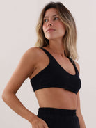 Top Mila preto da Greenish, peça feminina ideal para conforto e estilo no dia a dia.