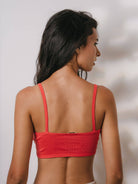 Top Urban feminino laranja, confortável e versátil, perfeito para looks modernos e despojados. Greenish.