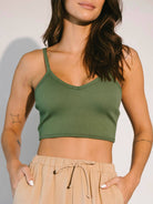 Top Urban Verde feminino, confortável e versátil, ideal para looks modernos e despojados. Disponível na marca Greenish.