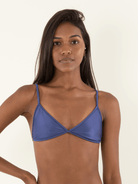 Top Vies Triângulo Azul da Greenish, modelo elegante e confortável para o verão.