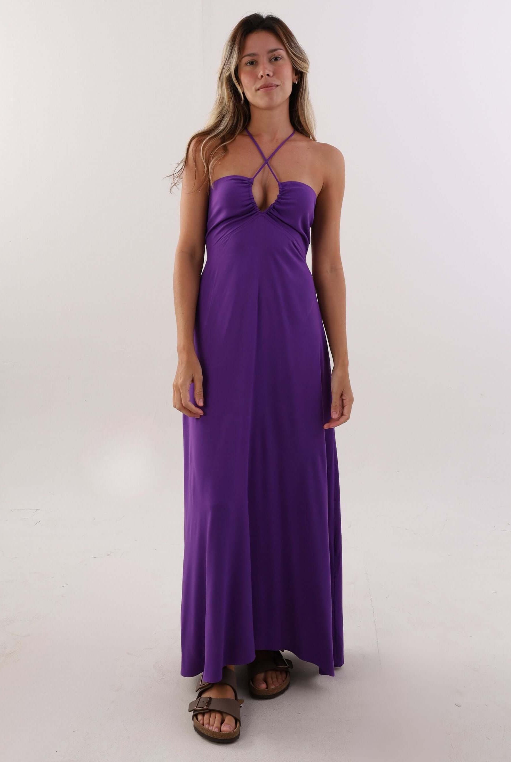 Vestido midi Alex roxo da Greenish, ideal para ocasiões informais, com design elegante e confortável.