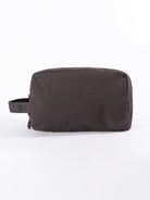 Necessaire Basic preta da marca Greenish, ideal para organização e transporte de itens pessoais.