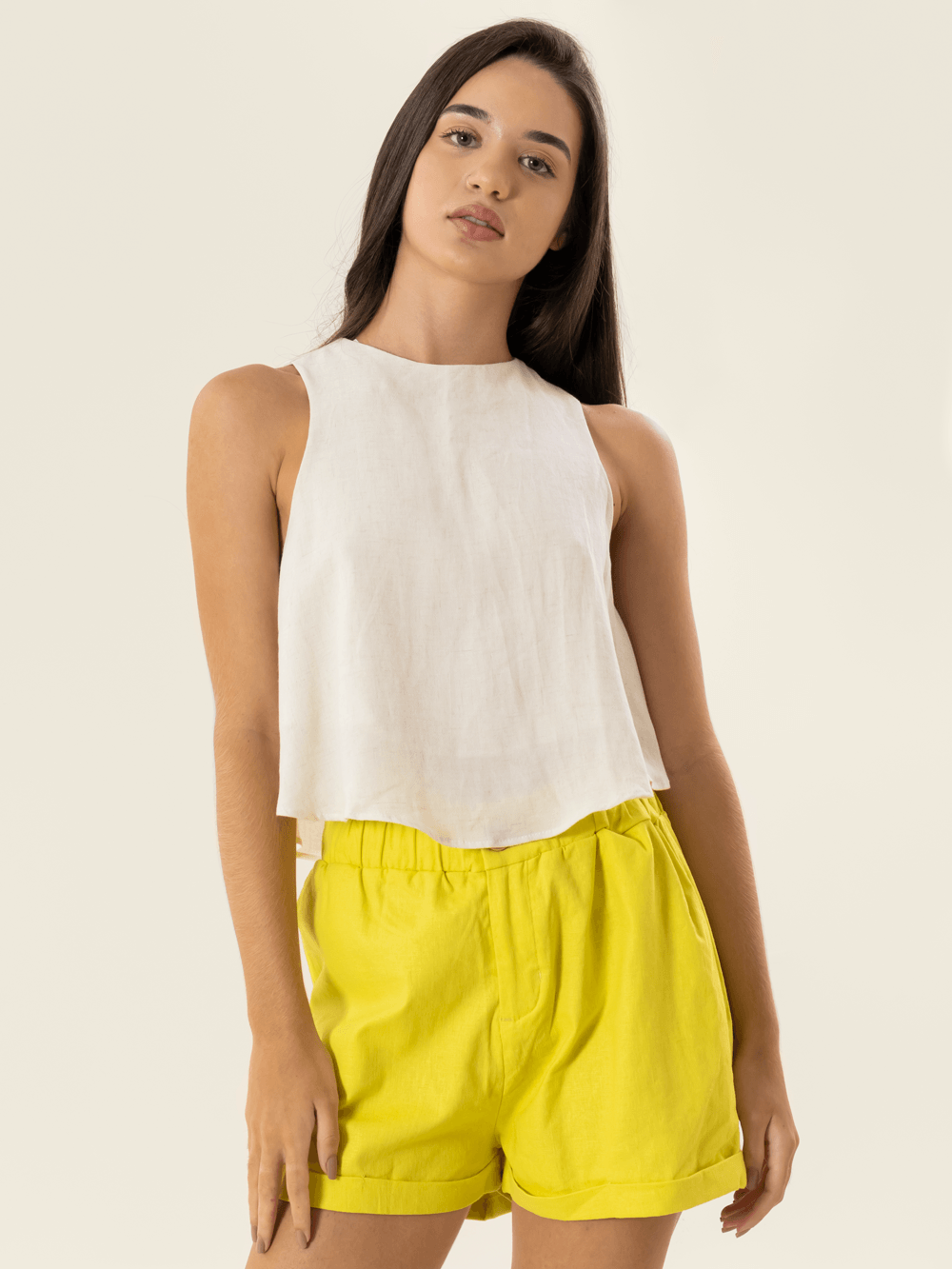 Cropped Pacific off white da Greenish, blusa leve e estilosa, ideal para looks frescos e modernos.