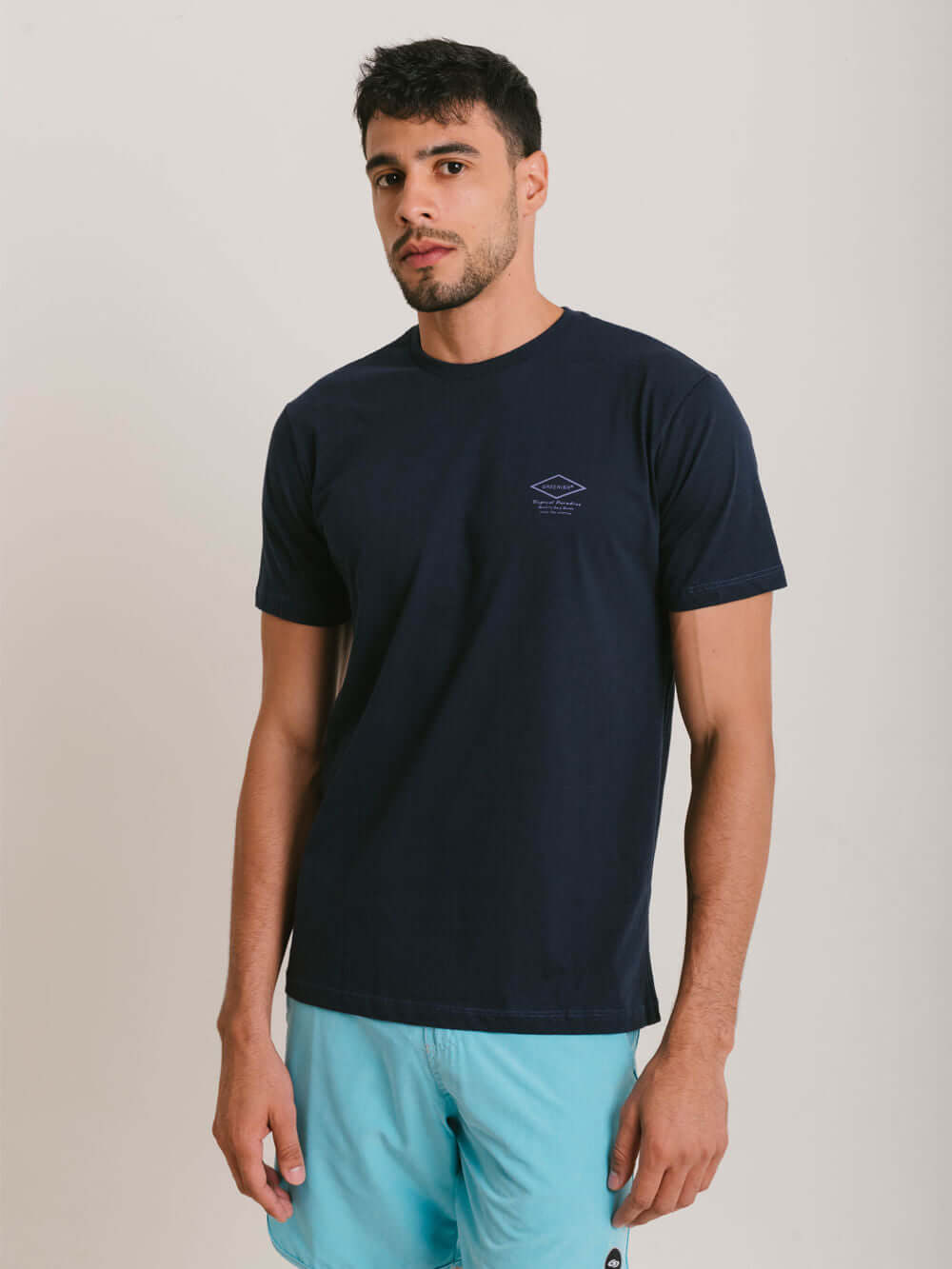 Camiseta Summer Diamond azul marinho da marca Greenish, confortável e estilosa, ideal para o dia a dia.