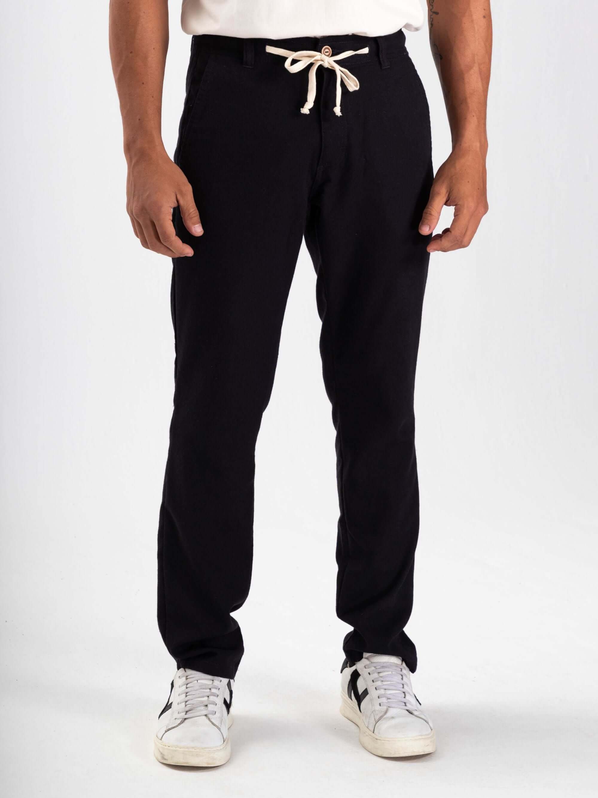 Calça chino de linho preta da marca Greenish, modelo elegante e confortável para o dia a dia.