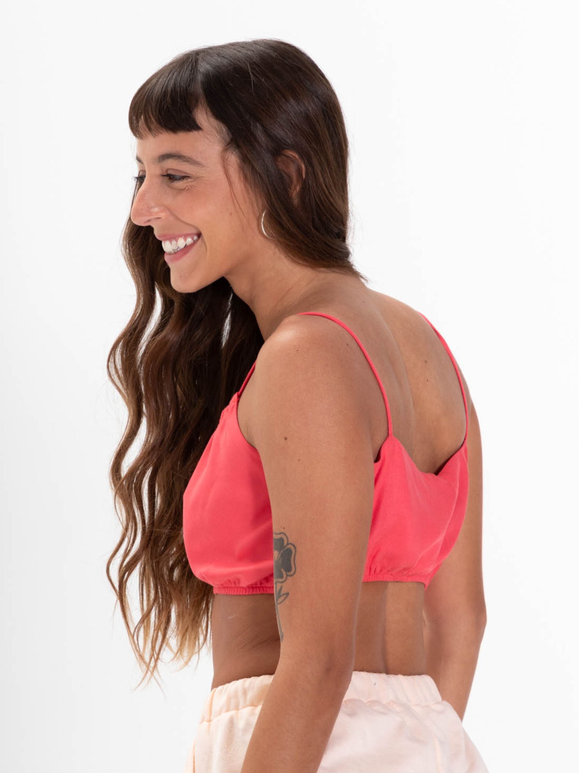 Top High Tide Pink da Greenish, padrão elegante e moderno, ideal para looks despojados e confortáveis.