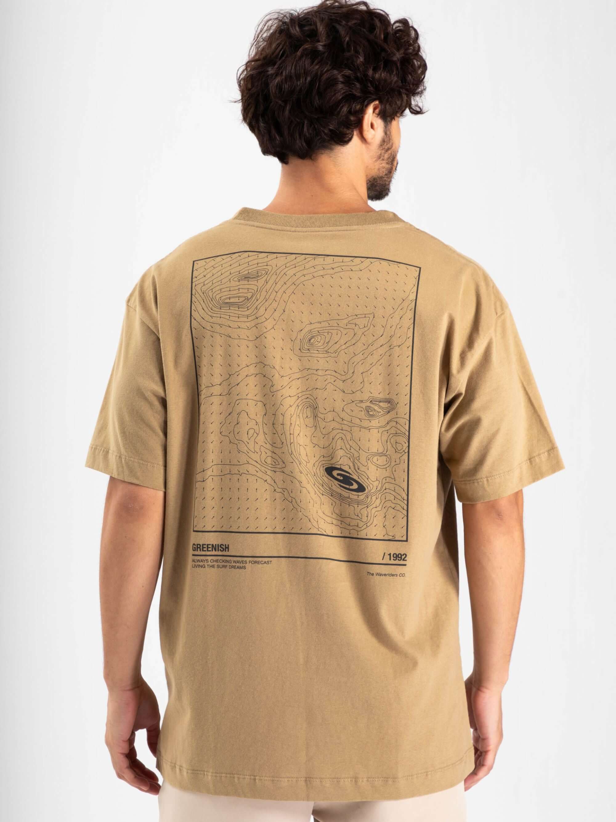 Camiseta oversized Waves Forecast caqui da Greenish, com estampa exclusiva e modelagem streetwear.