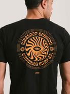 Camiseta preta Kiteloop Session da Greenish com estampa vibrante nas costas, ideal para surfistas.