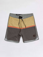 Boardshort Adventures Verde by Greenish, featuring anatomical waistband and stylish design, perfect for comfort and versatility.