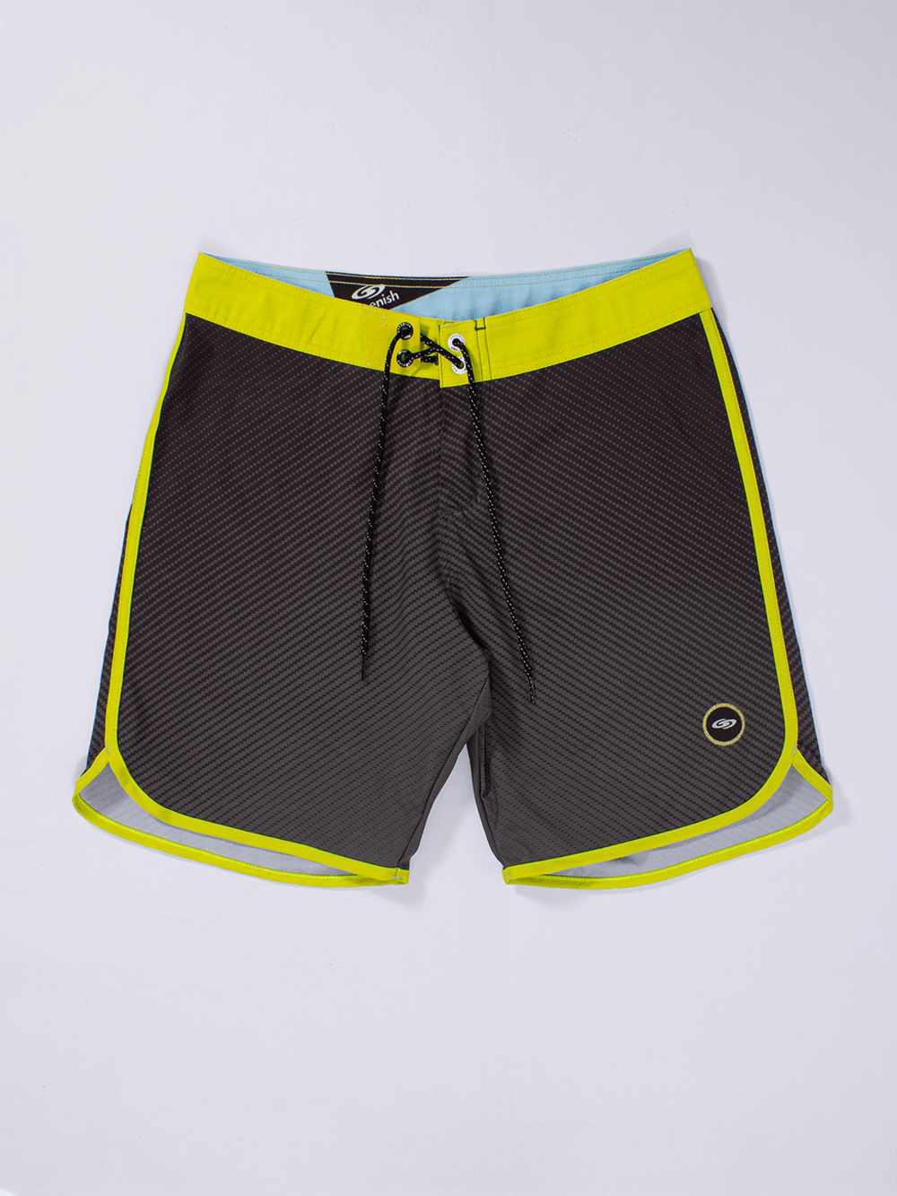 Boardshort Vision Preto da Greenish com cós anatômico e bolso, ideal para conforto e estilo.
