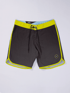 Boardshort Vision Preto da Greenish com cós anatômico e bolso, ideal para conforto e estilo.