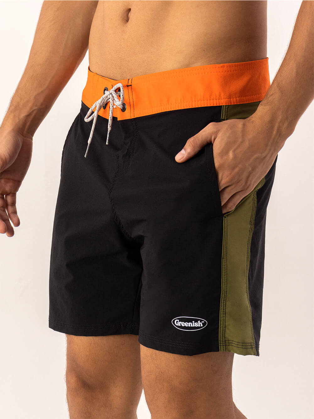 Calção de banho Boardwalk Classic Trunk Preto da Greenish, com cós anatômico e design vintage.