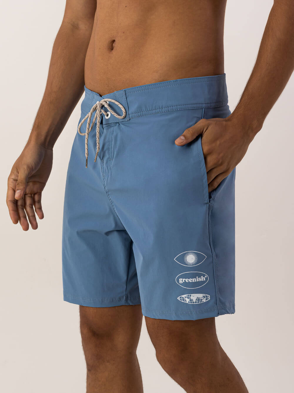 Calção de banho azul da Greenish, estilo moderno e confortável, perfeito para o verão.