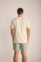 Camiseta Salt Water Therapy bege de costas, conforto e estilo para a rotina com a qualidade Greenish.