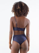 Calcinha Hot Pants Básica Azul Marinho da marca Greenish, conforto e estilo para seu verão.