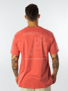 Camiseta Coral da Greenish com design original, conforto e estilo sustentável.