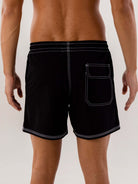 Short Volley Vintage Seekers Preto da Greenish. Versátil, com bolso traseiro e conforto sem igual.