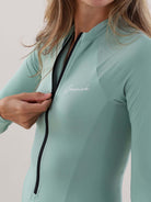 Maiô Verde Menta da Greenish com fechamento frontal em zíper, ideal para conforto e proteção UV.