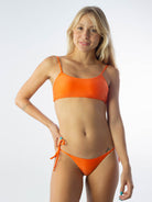 Calcinha Cortininha Dupla Laranja da Greenish, estilo moderno e confortável para o verão.