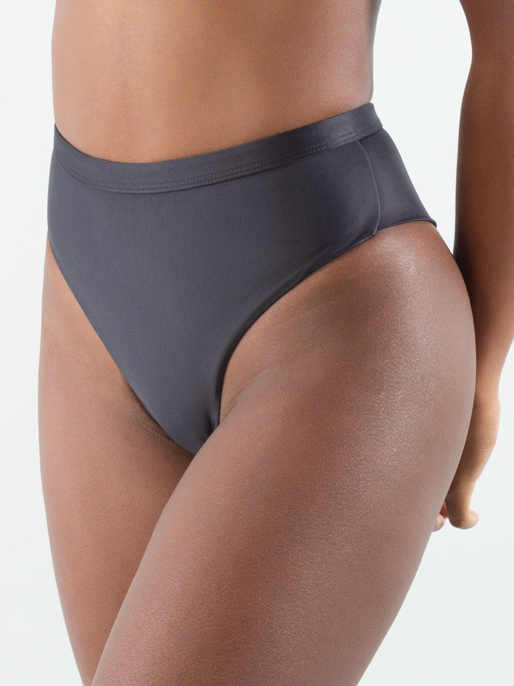 Calcinha alta preta com cos da marca Greenish, estilo moderno e confortável, ideal para o dia a dia.
