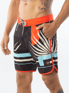 Sunga masculina Boardwalk Rays - Preto da marca Greenish, estampa colorida e confortável para o verão.