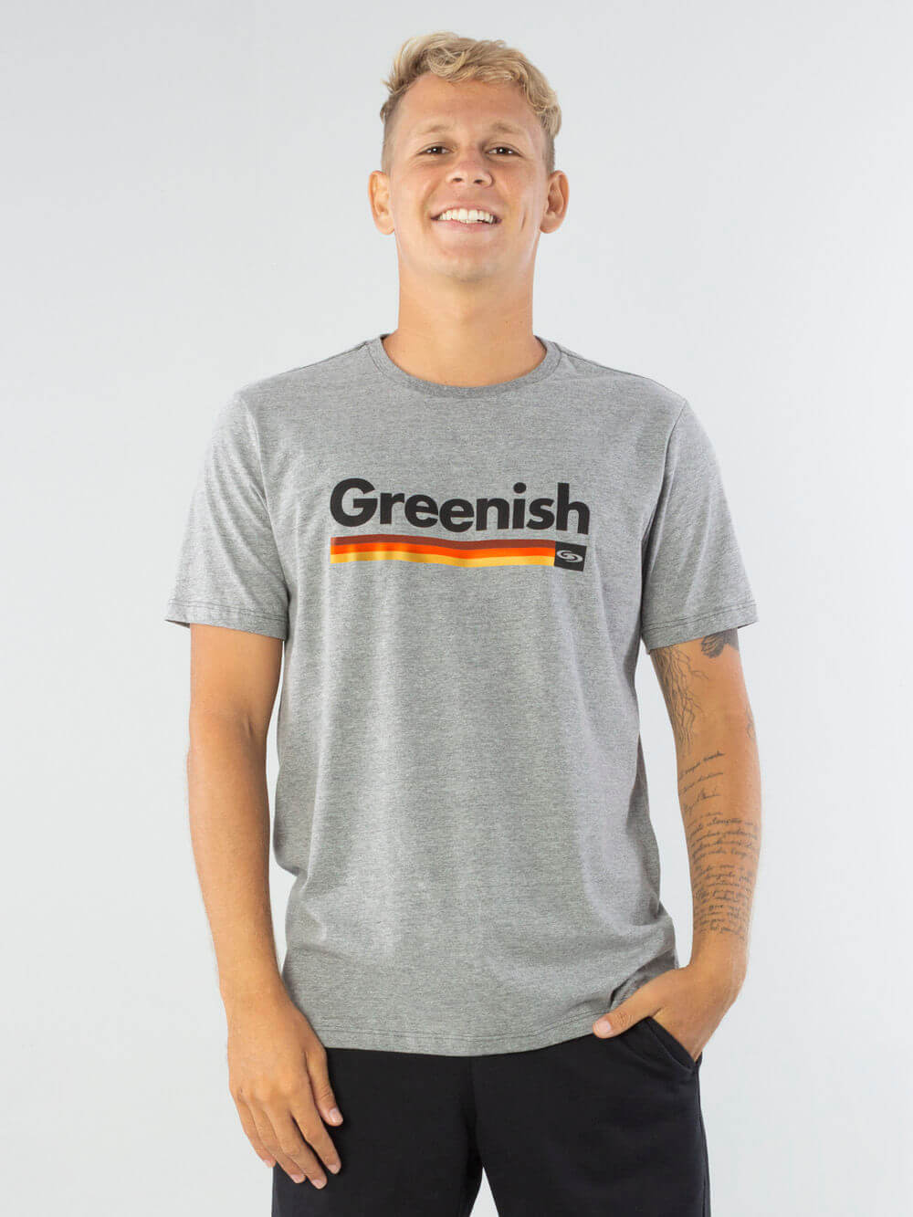 Camiseta vintage Greenish listras mescla, feita em algodão sustentável, ideal para conforto diário.