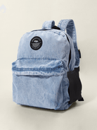 Mochila jeans única da marca Greenish, destacando seu design moderno e casual em tom azul.