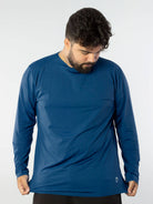 Camisa UV Manga Longa Basic Azul Marinho da Greenish para proteção solar em atividades ao ar livre.