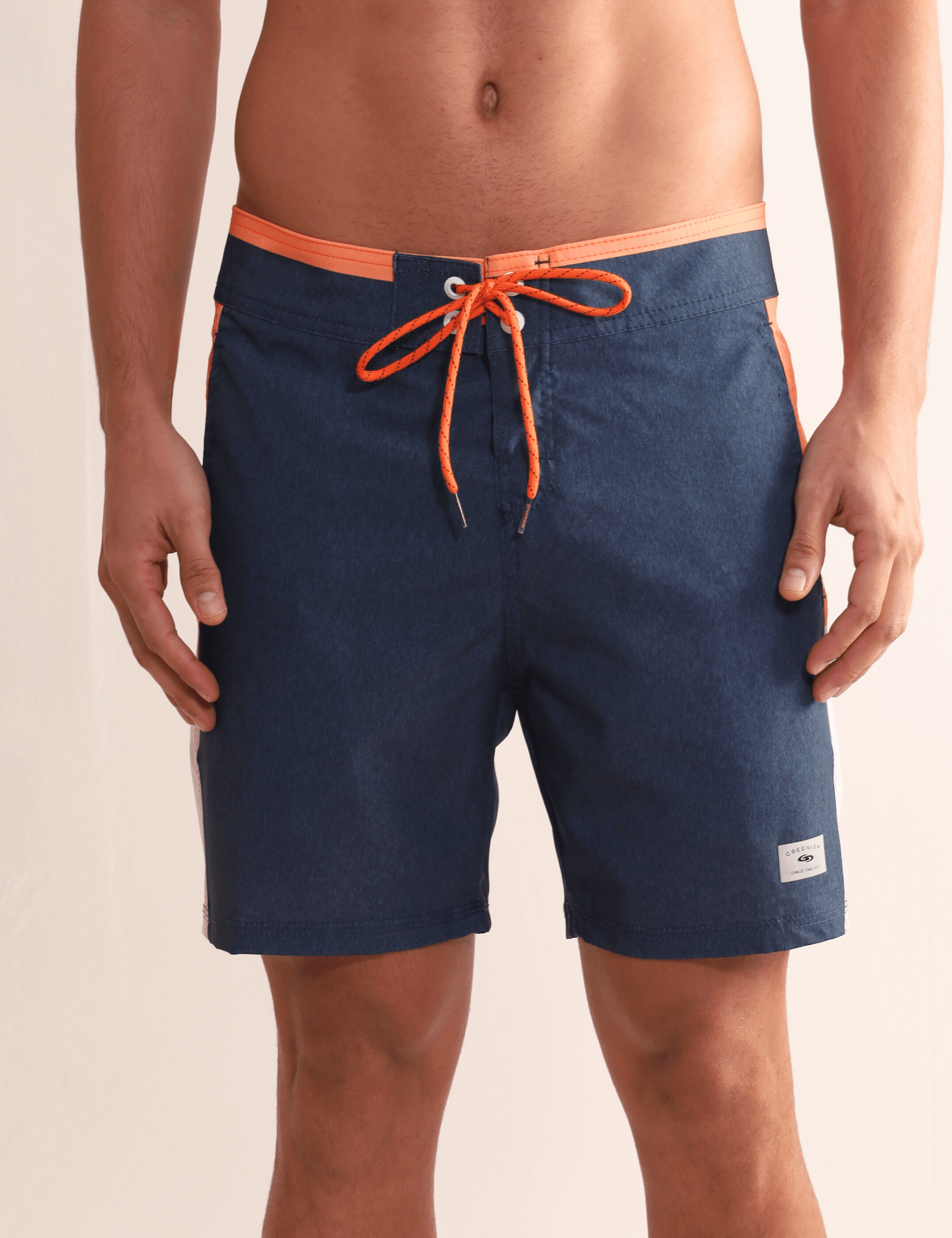 Boardwalk Azul Marinho da Greenish, bermuda leve e casual ideal para praia e momentos descontraídos.