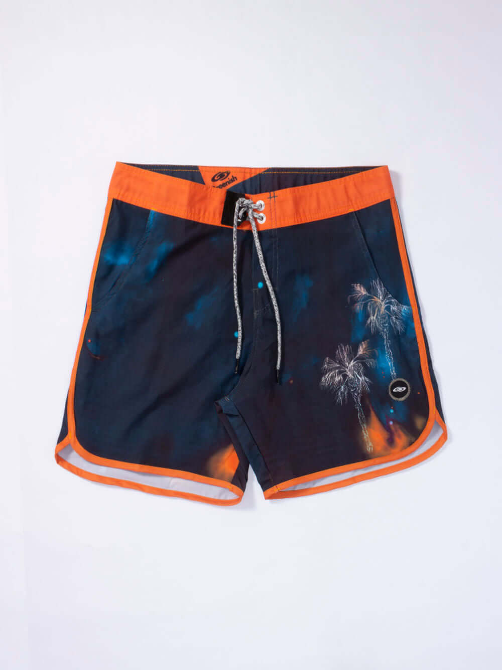 Bermuda de praia Greenish com estampa de palmeiras vintage em azul marinho e detalhes laranja.