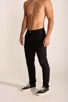 Calça Linen Relax - Preto da Greenish, modelo confortável e estiloso, ideal para mobilidade e leveza no dia a dia.