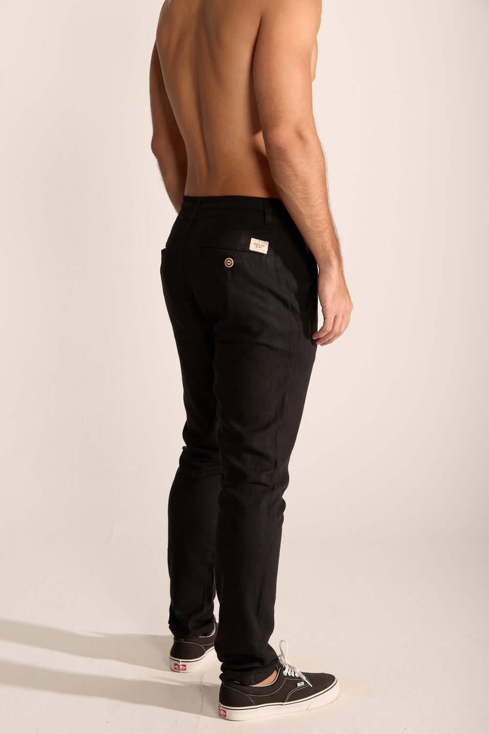 Calça Linen Relax preta da Greenish, conforto e estilo descomplicado para o dia a dia.