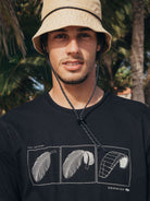 Camiseta preta Feel The Wind da Greenish, modelo clássico com estampa exclusiva e estilo minimalista.