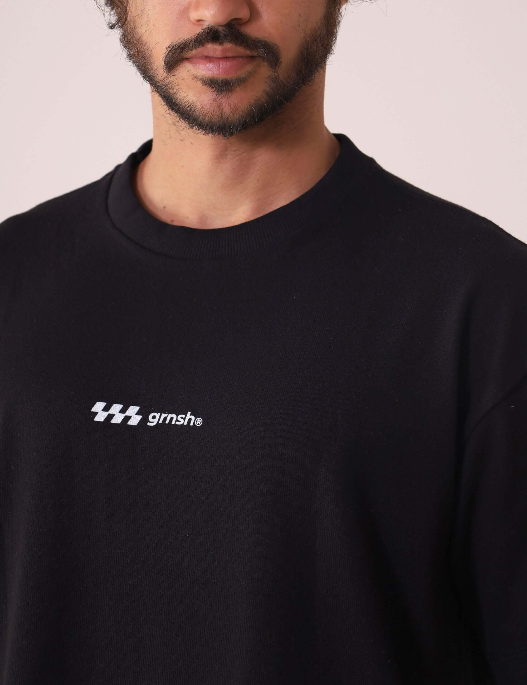 Camiseta Oversized Hexagon Lines - Preto da Greenish, modelagem ultraleve. Tecido New Blend, secagem rápida e detalhe anatômico.