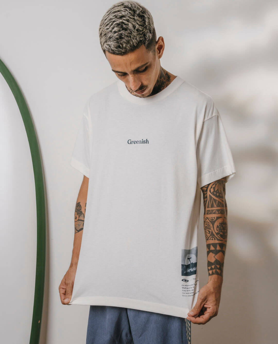 Camiseta oversized Wild Mushroom Off White da marca Greenish, estilo moderno e casual.