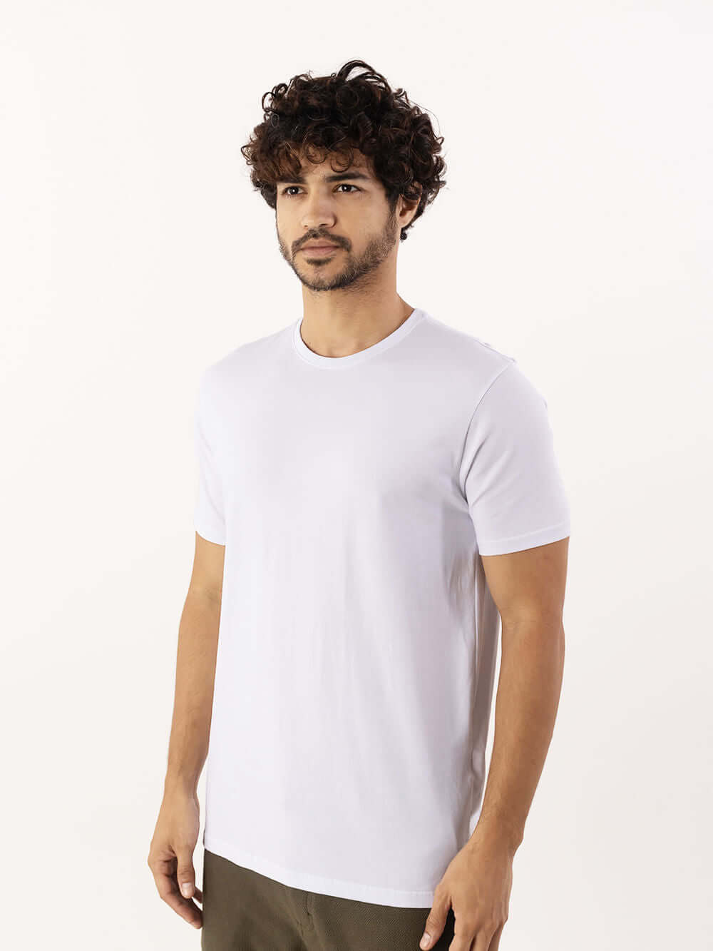 Camiseta Pima Essential branca masculina da marca Greenish, feita em algodão Pima de alta qualidade.