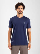 Camiseta Waves azul marinho da marca Greenish, modelo masculino, confortável e estilosa.